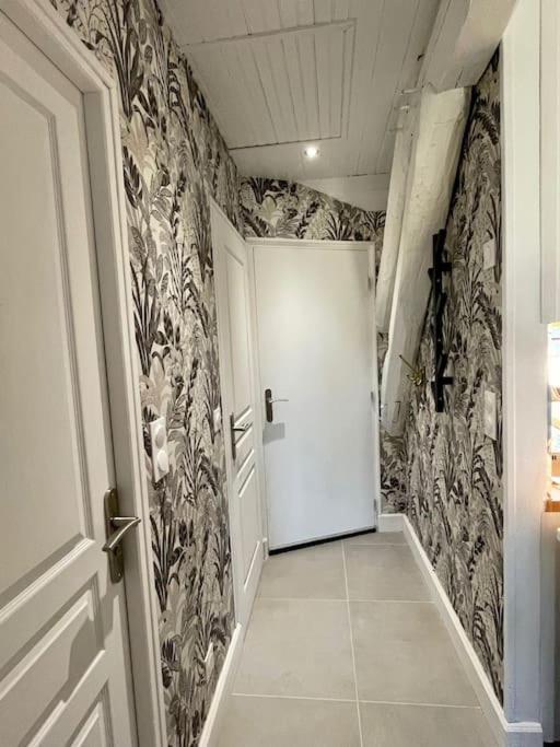 Appartement En Plein Centre Ville Milly-la-Foret Buitenkant foto