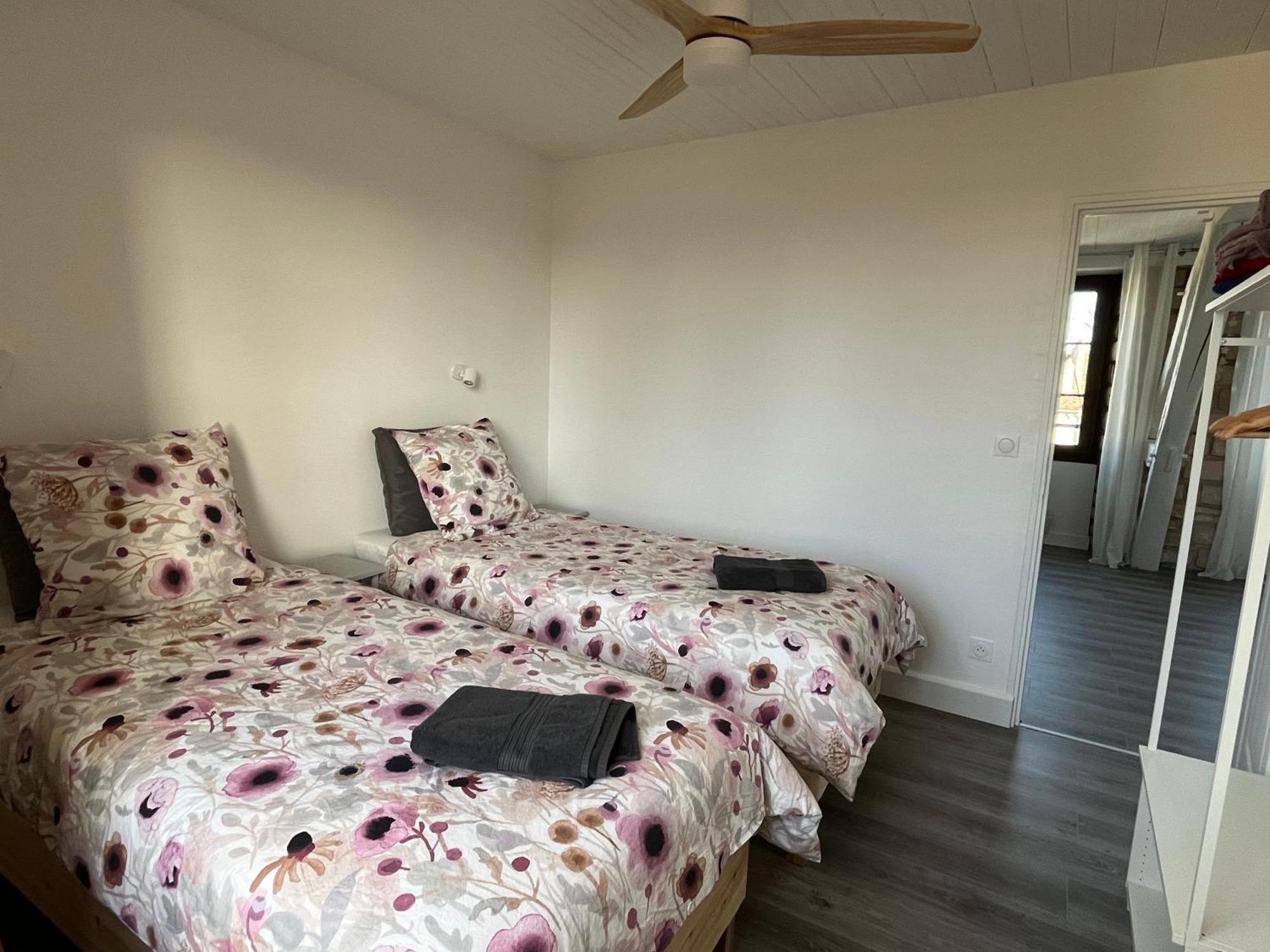 Appartement En Plein Centre Ville Milly-la-Foret Buitenkant foto